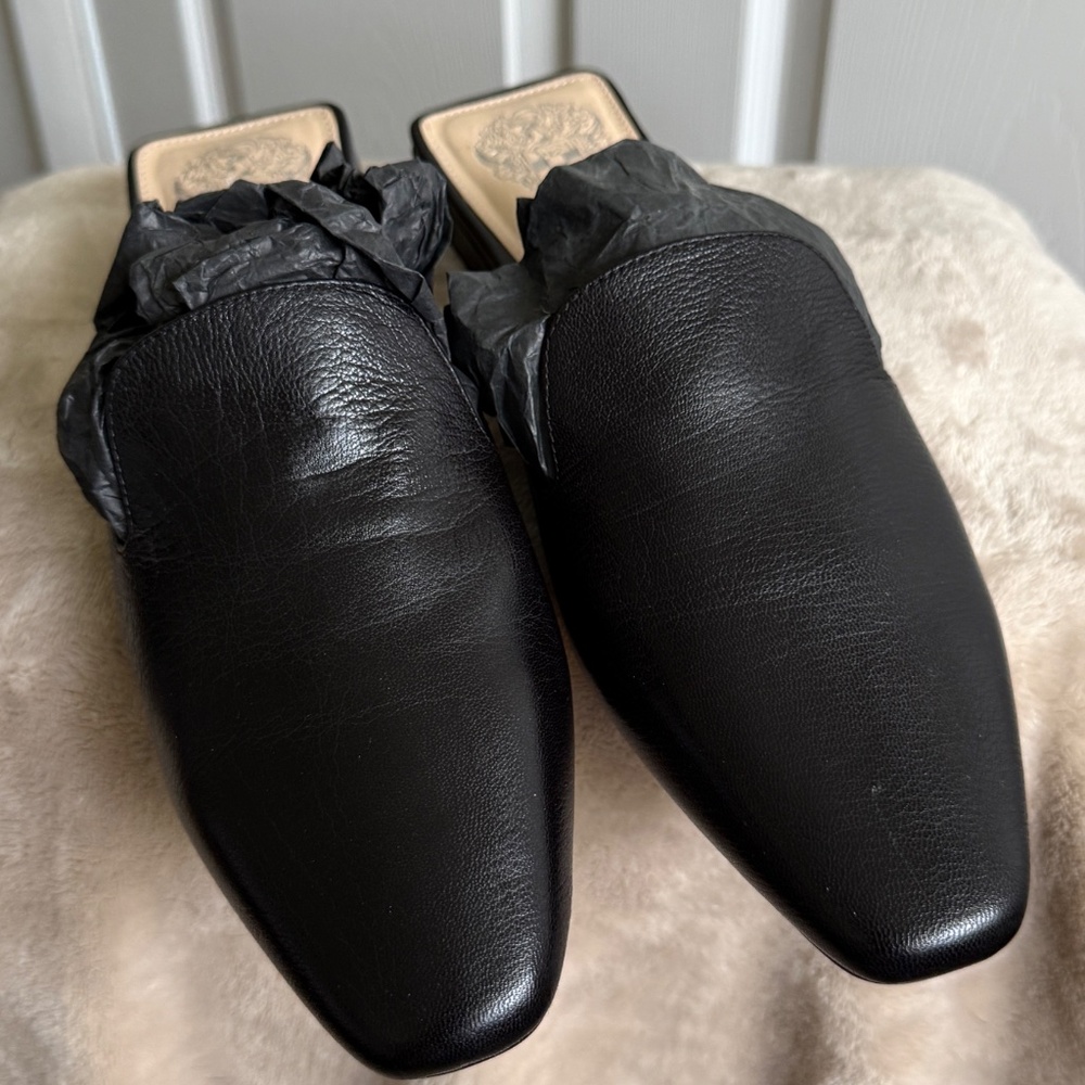 VINCE CAMUTO Women Black Leather Mules - NEW NWOB Size 9
